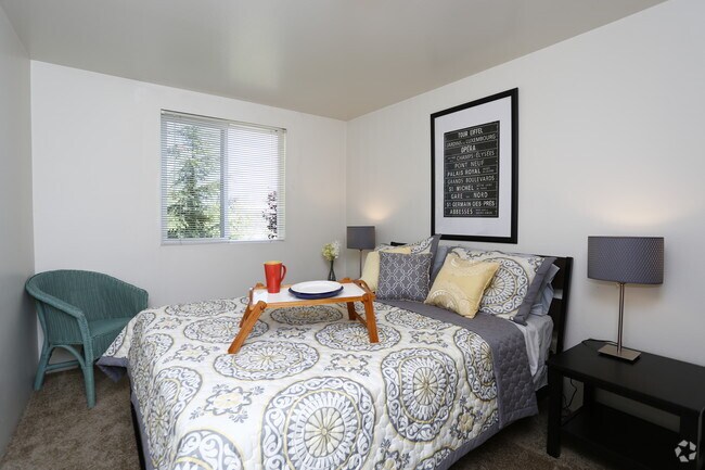 2 BR-Bedroom - Tamaron Ranch