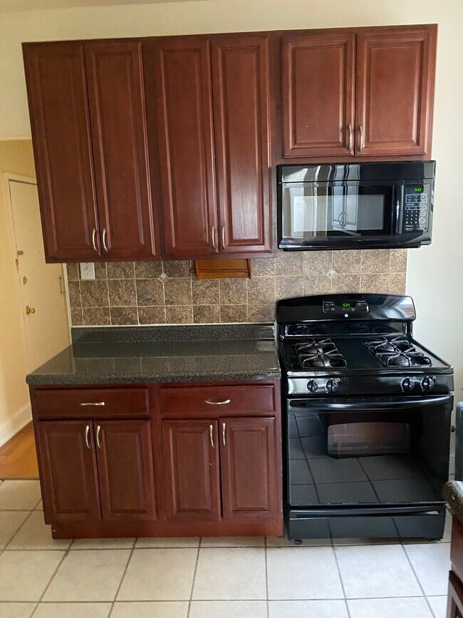 Photo - 21 E 17th St Apartment Unit 5