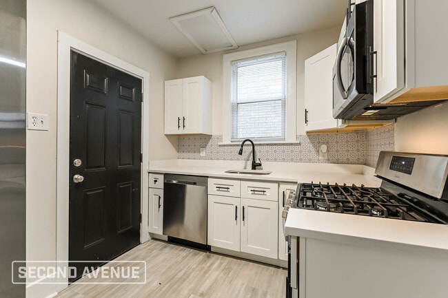 Photo - 420 Groveland St