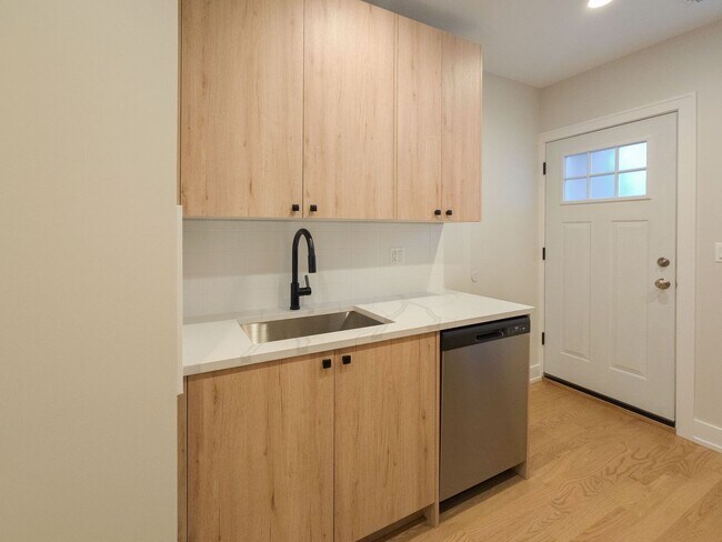 Photo - 1910 W Winnemac Ave Unidad 3