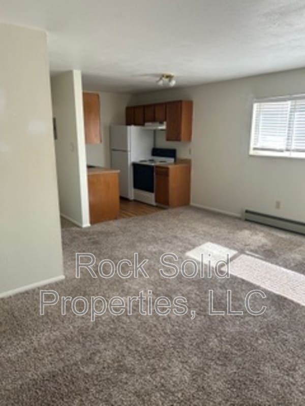 Building Photo - 1008 E Jefferson Rd