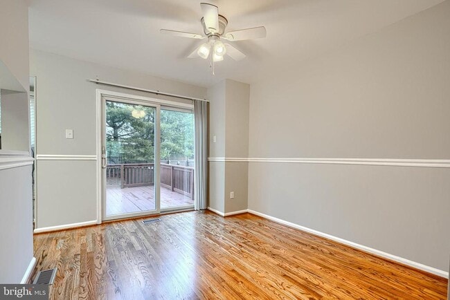 Photo - 309 Overlea Pl