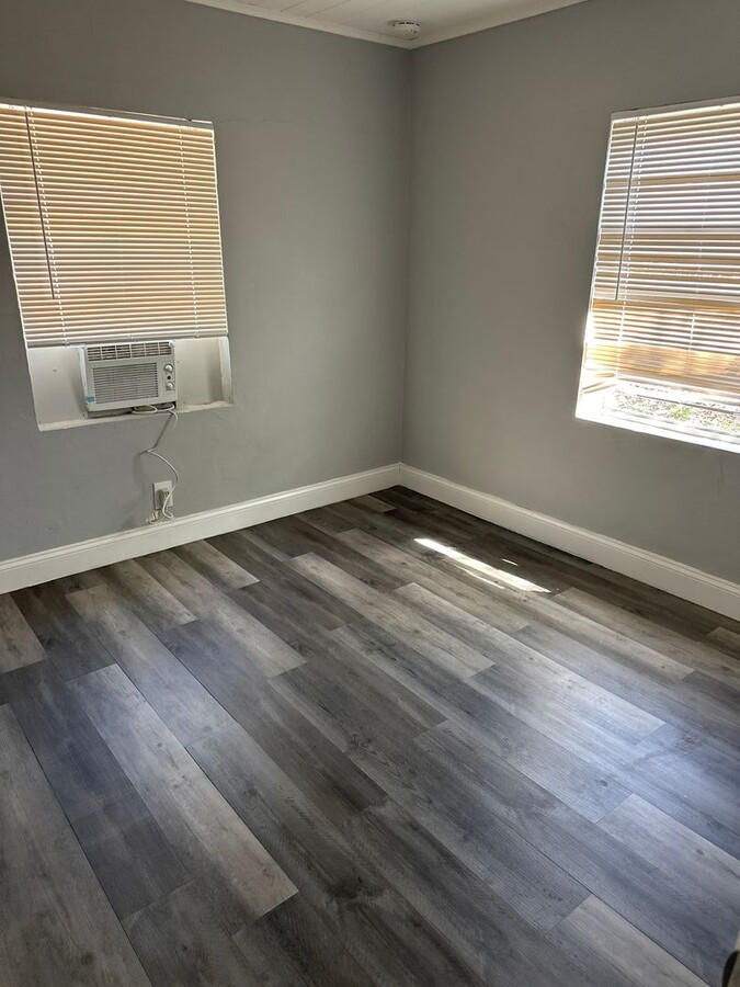 Photo - 1016 Douglass Ave Unidad 2