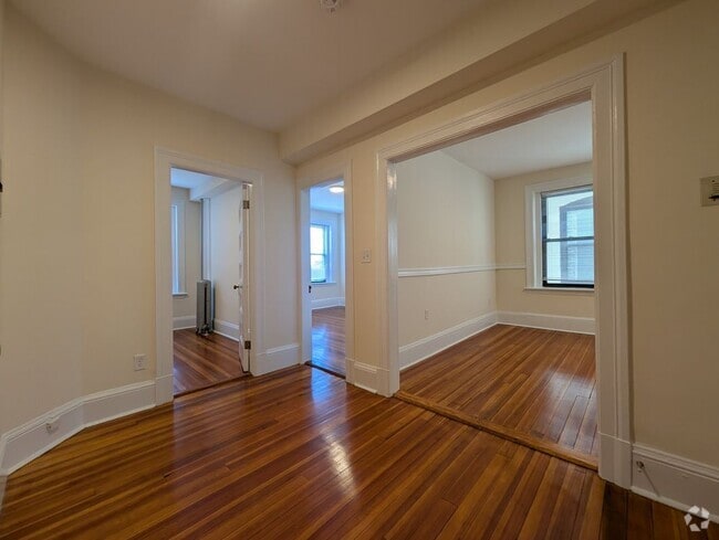 Building Photo - 881 Massachusetts Ave Rental
