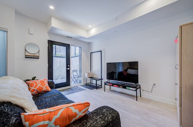 Photo - 119 Queensbury Ave Unit SI ID1513085P
