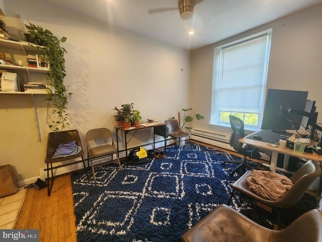 Building Photo - 322 S 11th St Unit 9