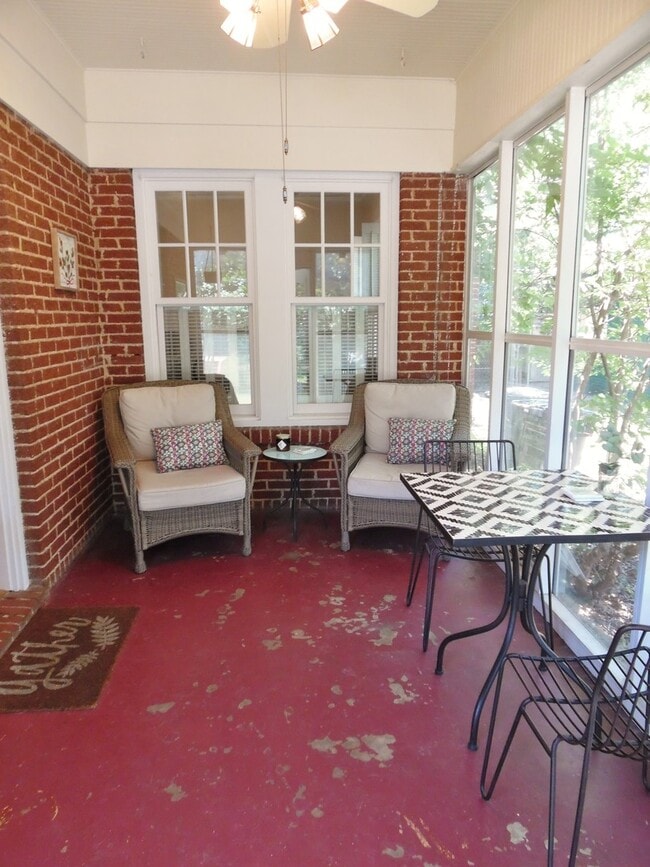 Photo - Bungalow in Mistletoe Heights!