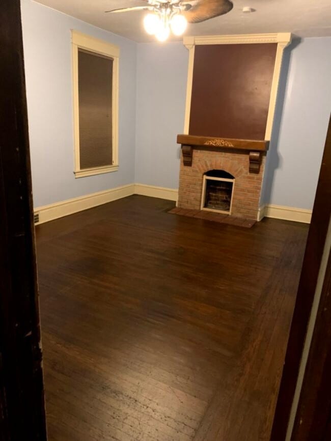 Downstairs bedroom - 518 Washington Ave Unit A