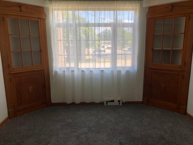 custom built in corner cabinets