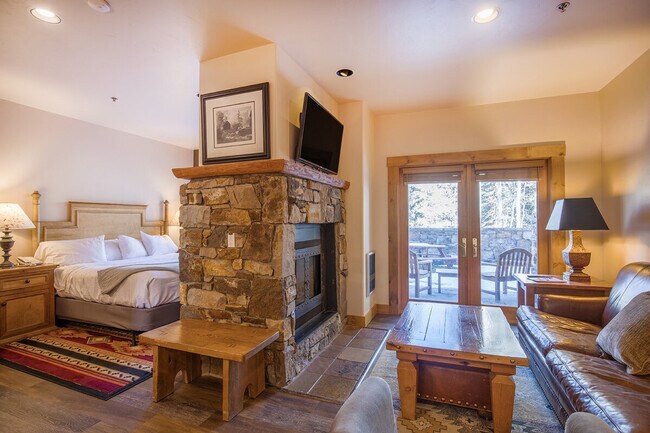Photo - 131 Vischer Dr Unidad SI ID1490454P