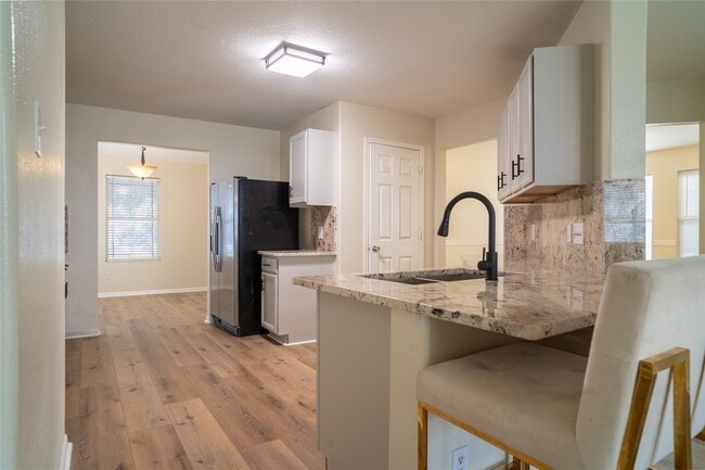 Photo - 3426 Barkers Crossing Ave