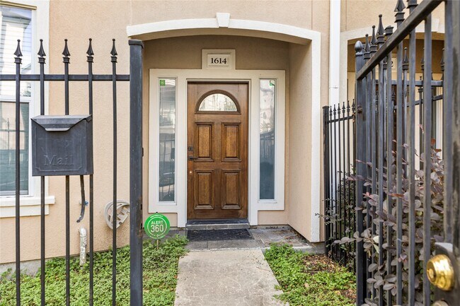 Photo - 1614 Stuart St