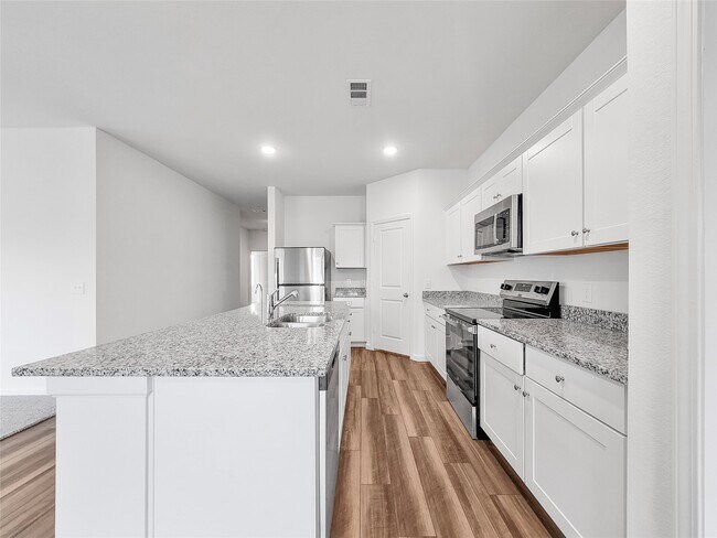Photo - 28410 Selsdon Ct