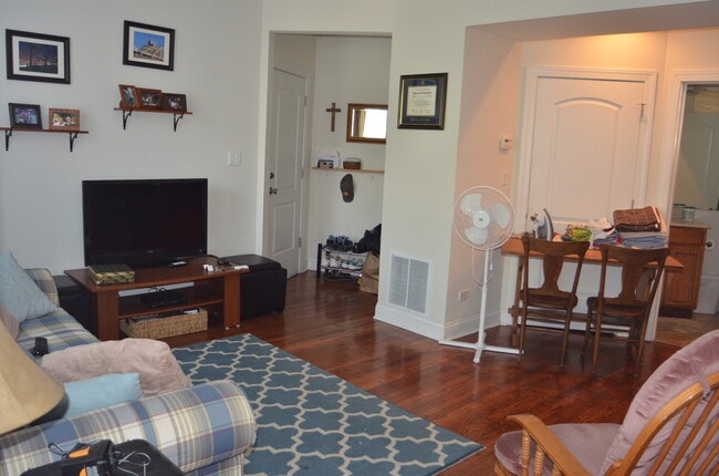 Photo - Lincoln Square luxury 2 bedroom Unit 4747-1