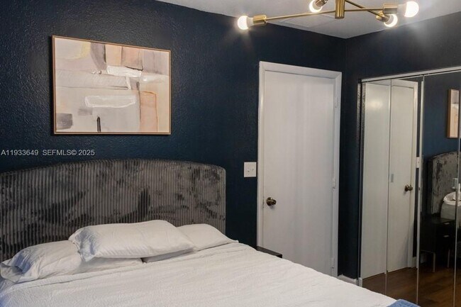 Photo - 765 NW 77th St