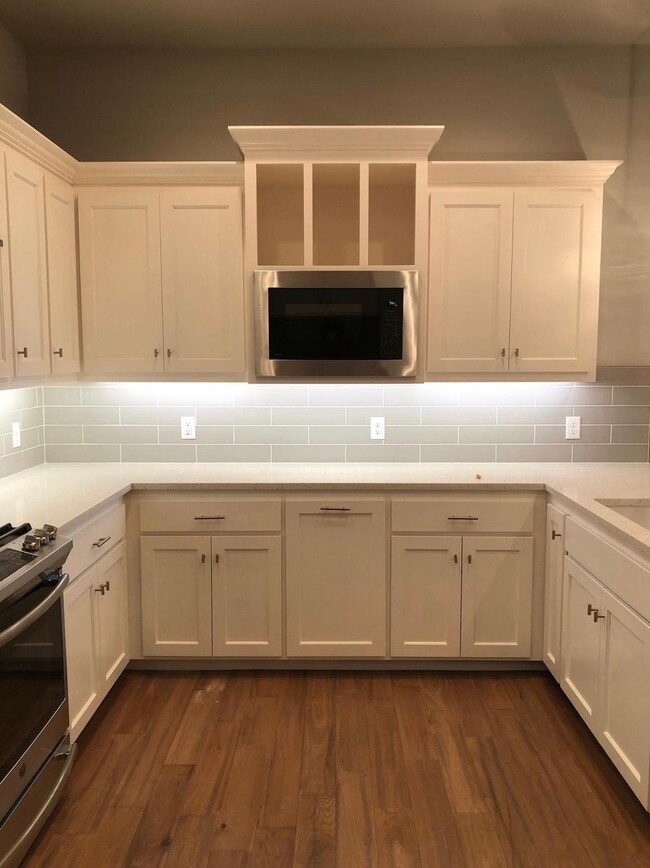 Photo - 4605 McCann Ave