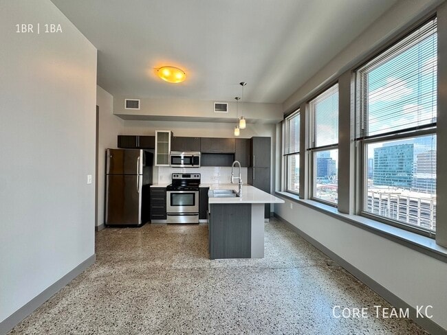 Photo - 306 E 12th St Unit 611