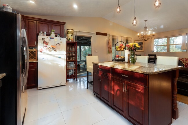 Photo - 1804 Westridge Dr