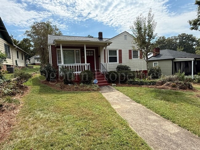 Building Photo - 136 W. Sprague-2BR/1BA Charming Home!