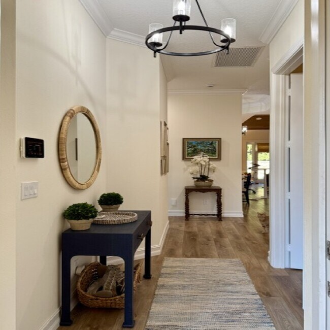 Photo - 2025 Bridgepointe Cir