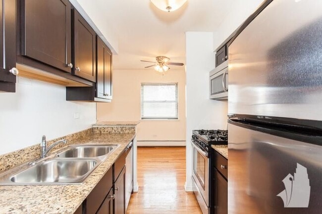 Photo - 525 W Oakdale Ave Unit 505