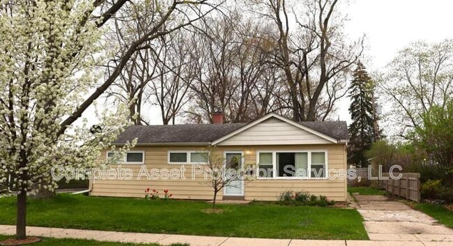 Building Photo - 7728 Catalpa Ave