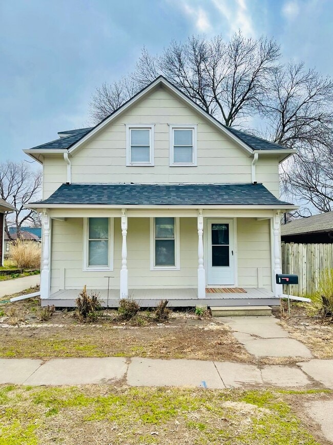 COMING SOON - Traditional 3BD/2BA Home w/ ... - COMING SOON - Traditional 3BD/2BA Home w/ ...