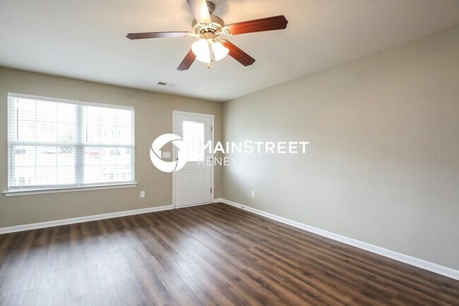 Photo - 4 Bedroom Pet-Friendly Home in Greensboro, NC with Main Street Renewal