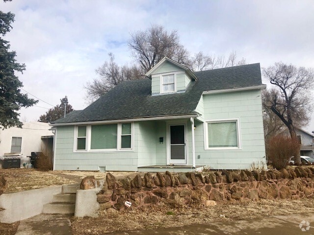 Building Photo - Cheyenne Avenue 226- 228 Unit 228 Rental