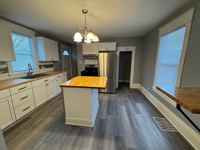 Photo - Updated 2BR Home with Reserved Parking – Moline