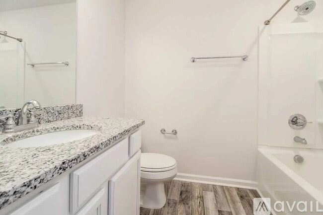 Photo - 105 Cedar Oak Ln