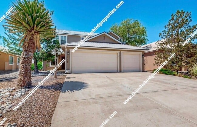 Building Photo - 5 bedroom home in Los Milagros