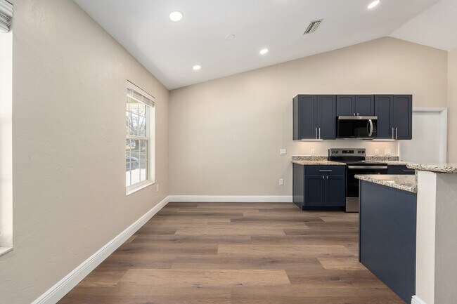 Photo - 6523 NW 109th Pl