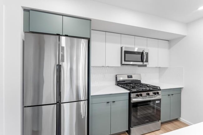 Photo - 3.0 bedroom in Edmonton Alberta T5G 2T1 Unit 1