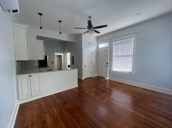 Photo - 514 E 8th St Unit C