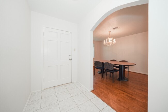 Photo - 9622 Highmeadow Dr