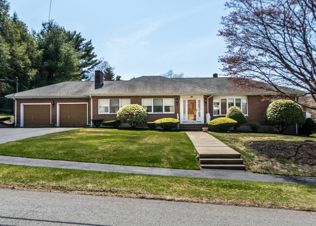 Photo - 80 Woodcliff Dr House