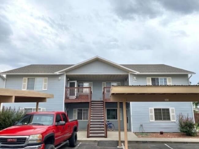 Building Photo - Fruita Living!!