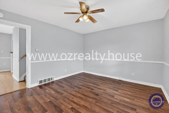 Photo - 3377 Lagrange St