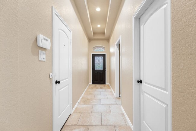 Photo - 8710 White Crown