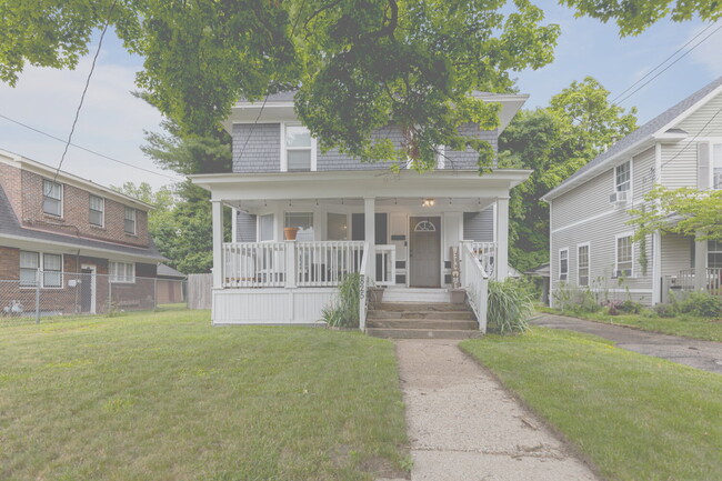 Building Photo - Charming Rental with Large Fenced Yard nea...