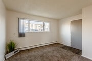 3BR, 1BA - 850 SF