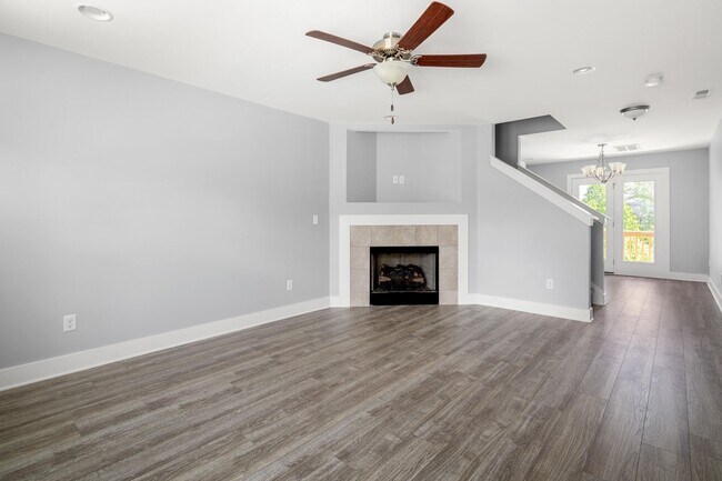 Photo - Beautiful Newer Townhome!