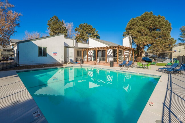 Pool and Clubhouse