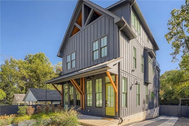 Building Photo - 997 Wylie St SE