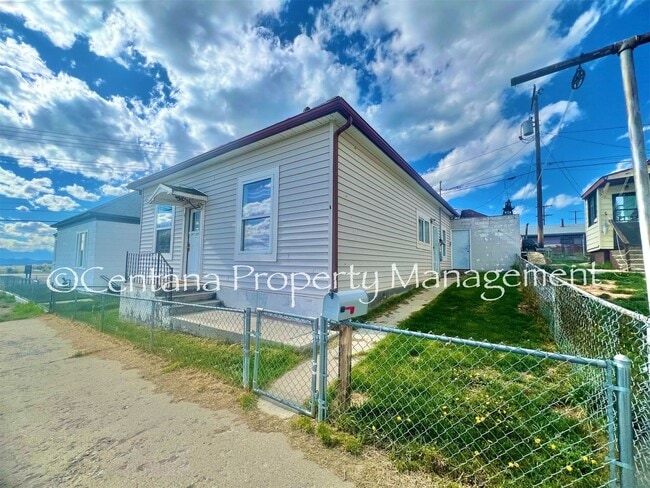 3 Bennett St