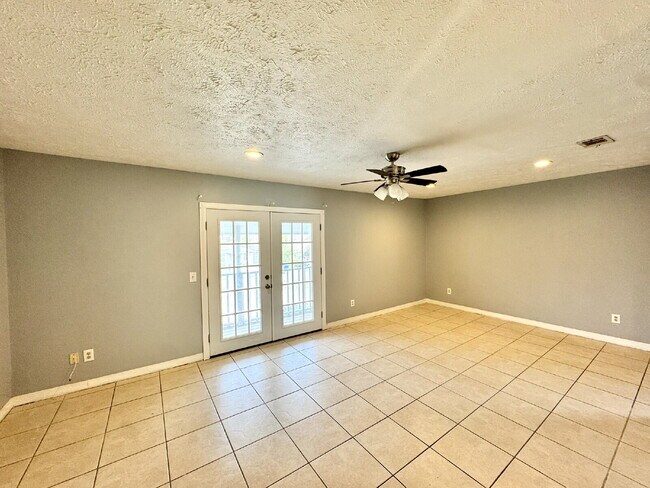 Photo - 2nd Floor - 2 Bedroom, 1 Bath in St. Andrews Area Unidad C