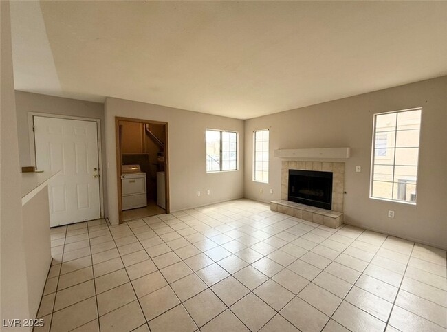 Photo - 4672 Krissylouise Way Unit A