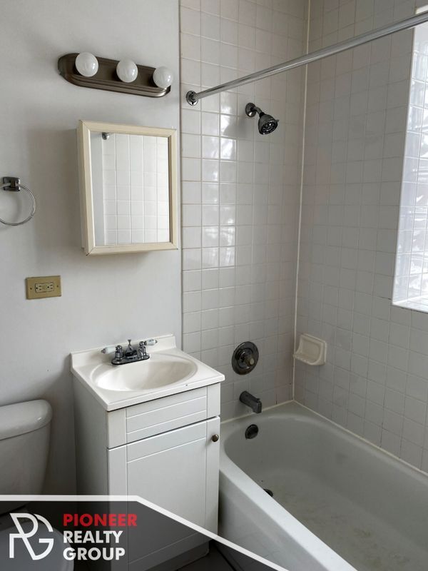1850 N Humboldt Blvd Unit 405
