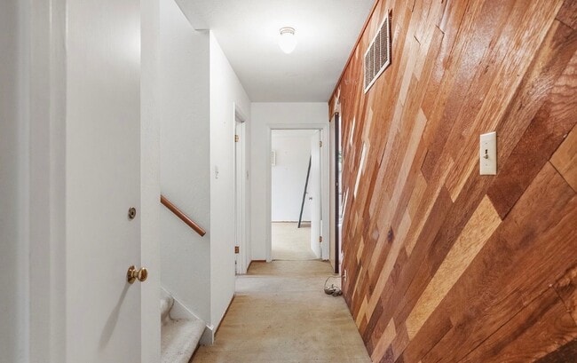 Photo - 70 Tiptoe Ln